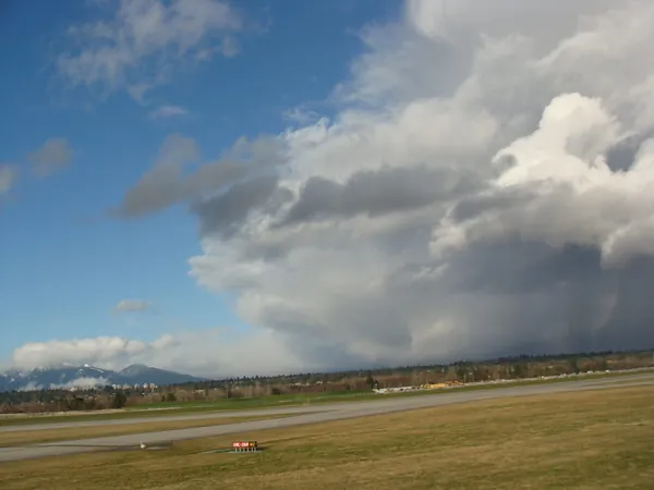 Thunderstorms closing in on Vancouver. We left the other way, back to Amsterdam.