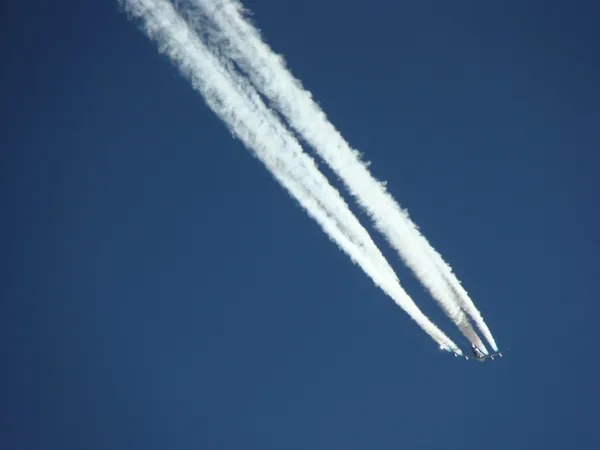 Boeing 747 ('Jumbo') passing close overhead. Vertical separation is always at least 1,000 feet, over 300 meters.